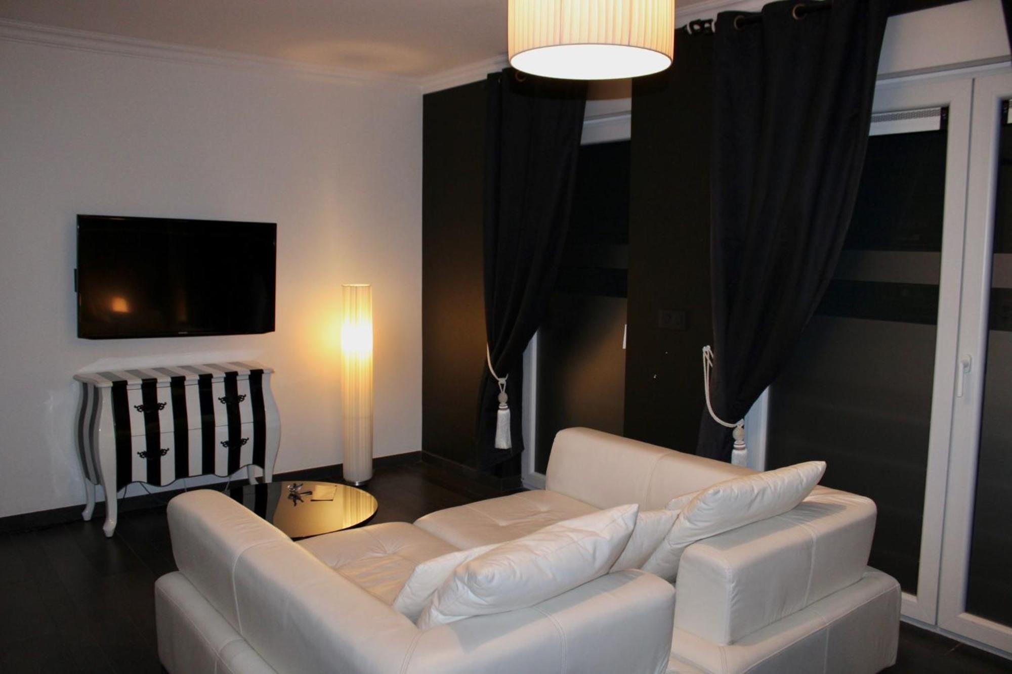 V E R O N E - Rooms & Suites - Liege - Rocourt Exterior photo